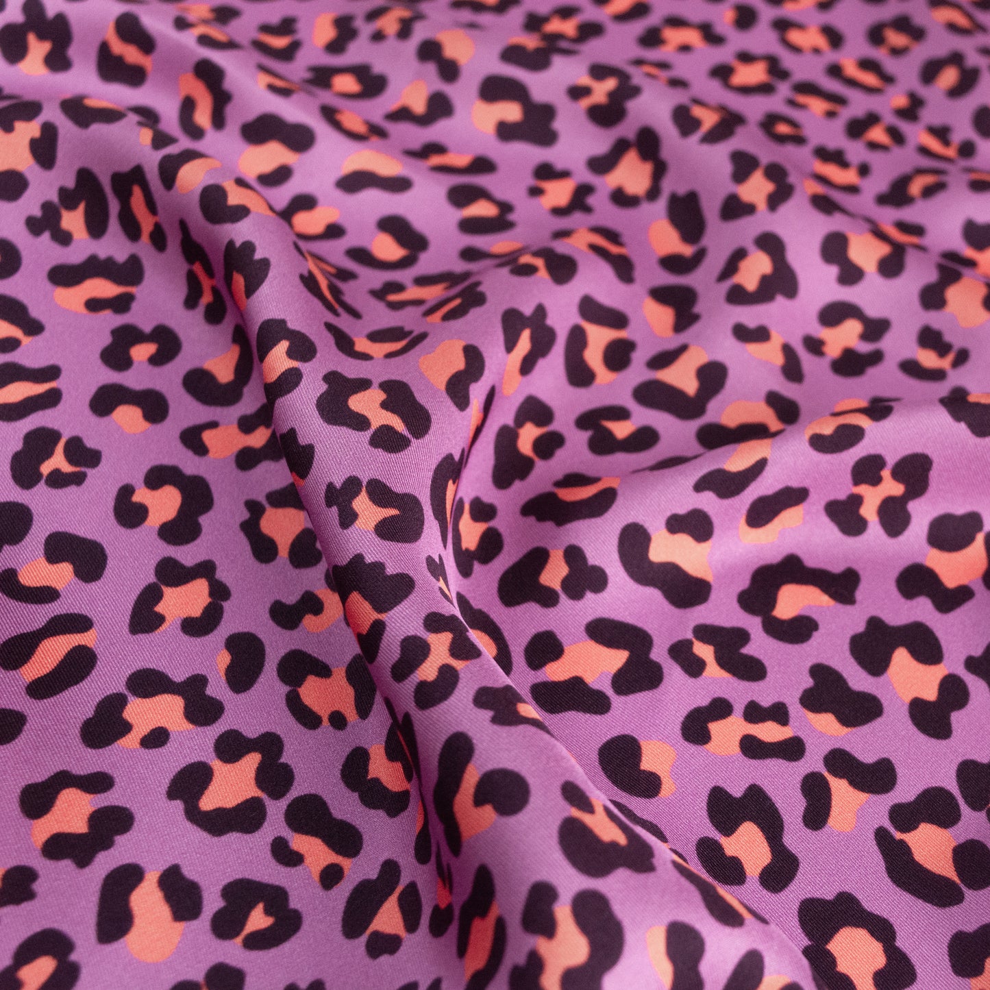 Seidentuch mit Leopardenprint in den Farben Lila und Orange, 60cm, 100% Seide