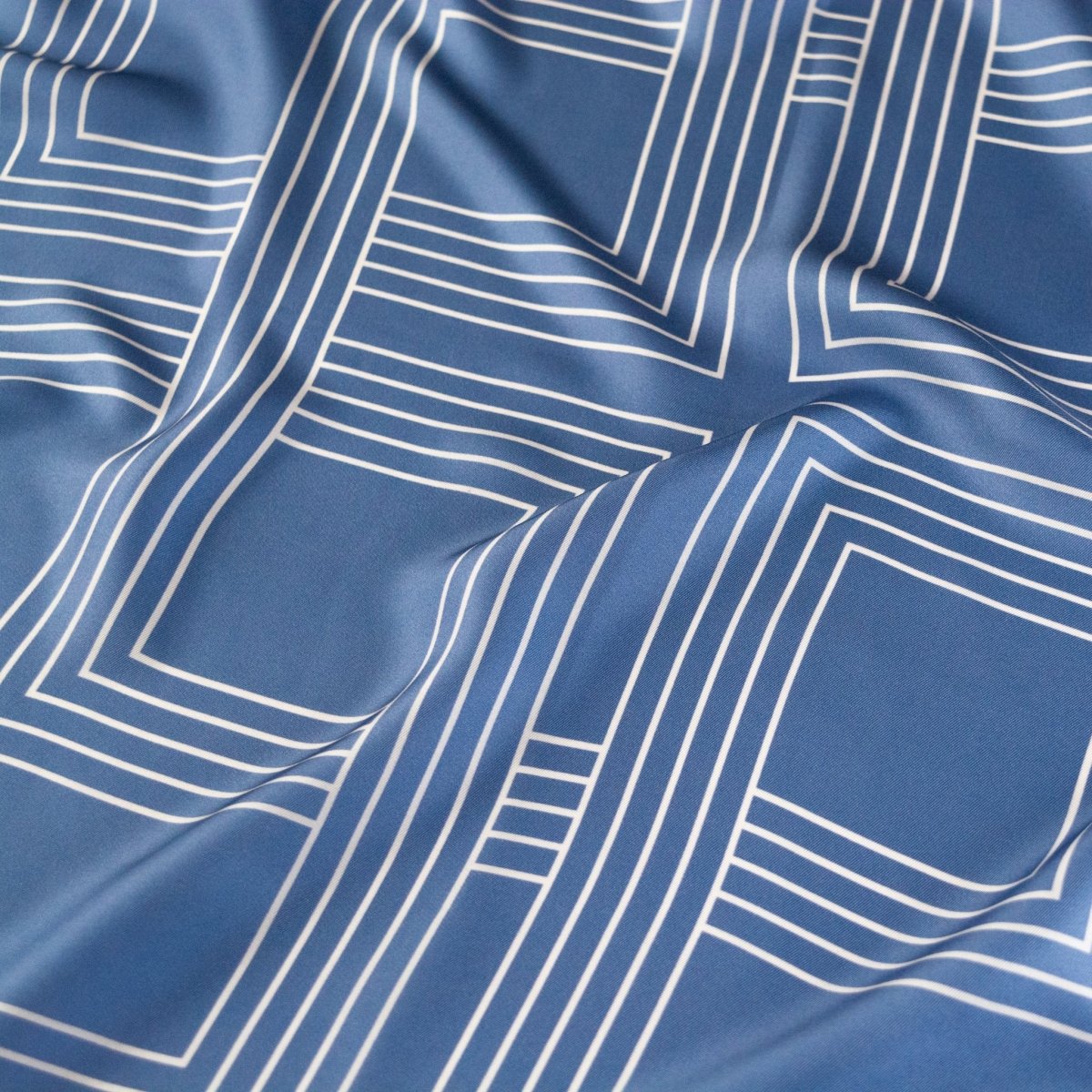Klassisches Seidentuch Quadrate | Blau 60cm - SOIYEE
