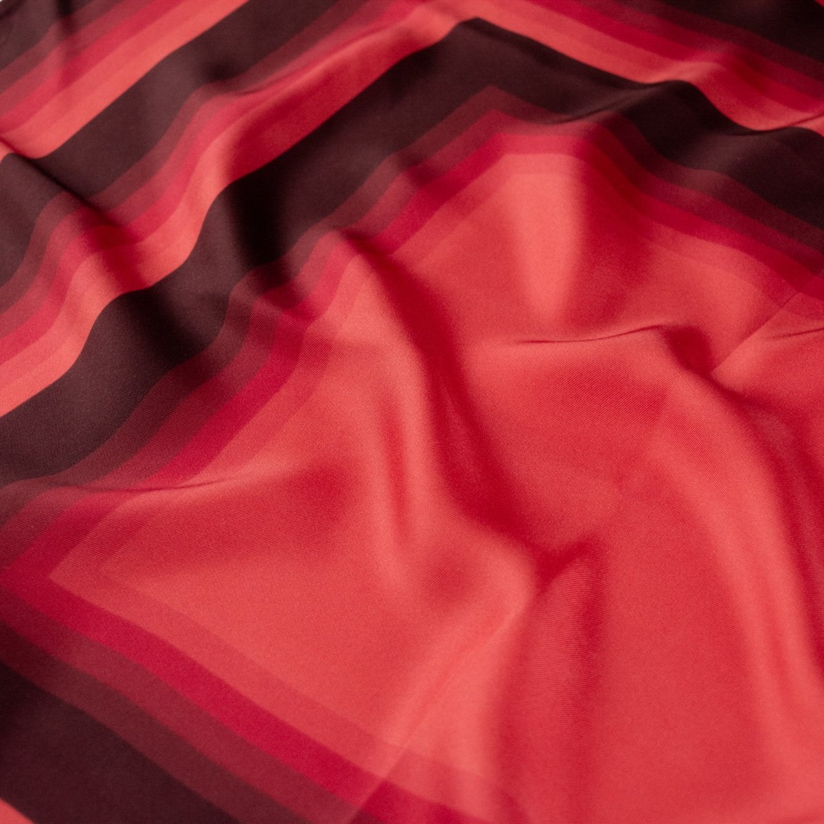 Seidentuch Geometrie | Rot 60cm - SOIYEE